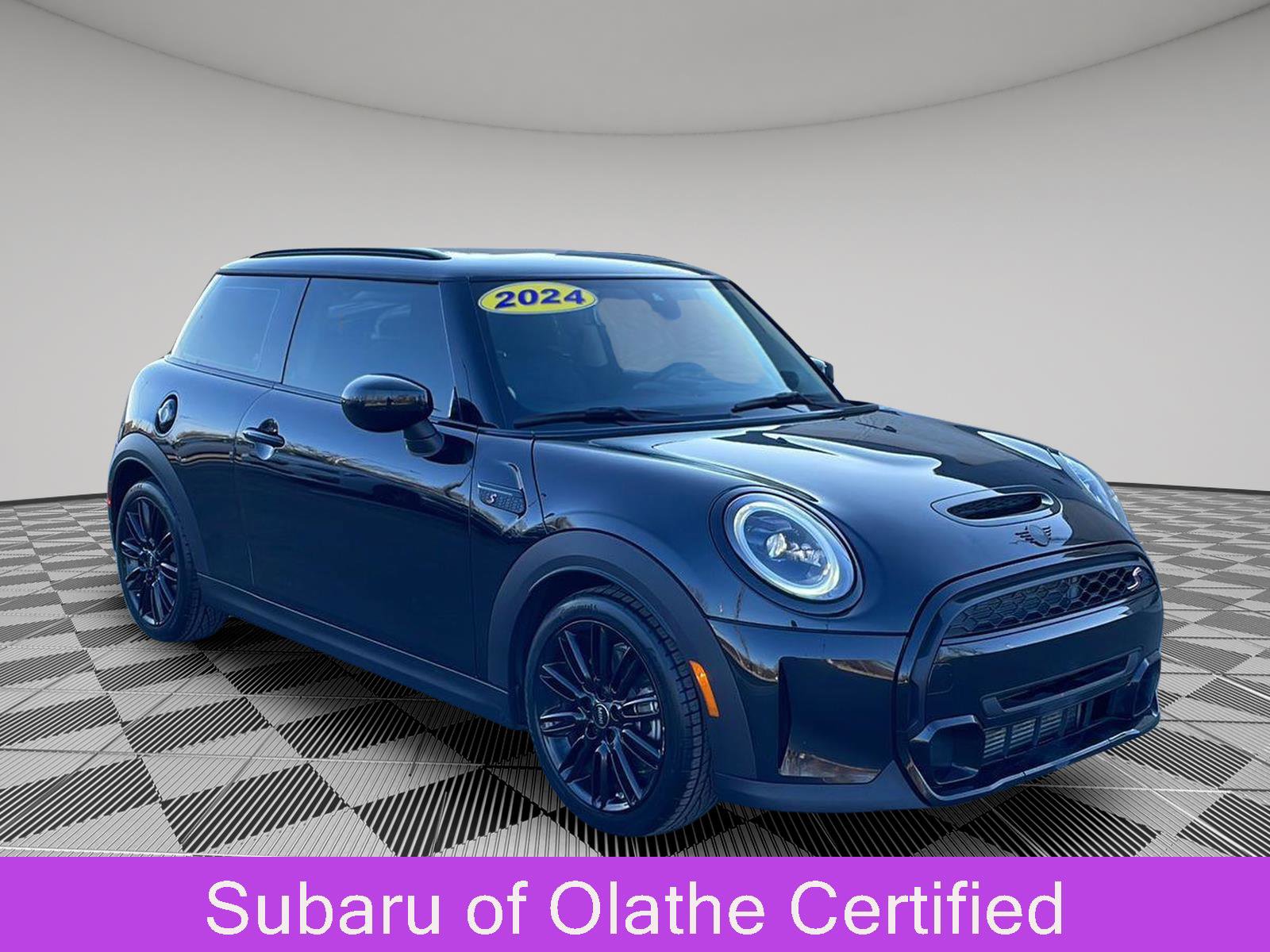 Used 2024 MINI Cooper S image 1
