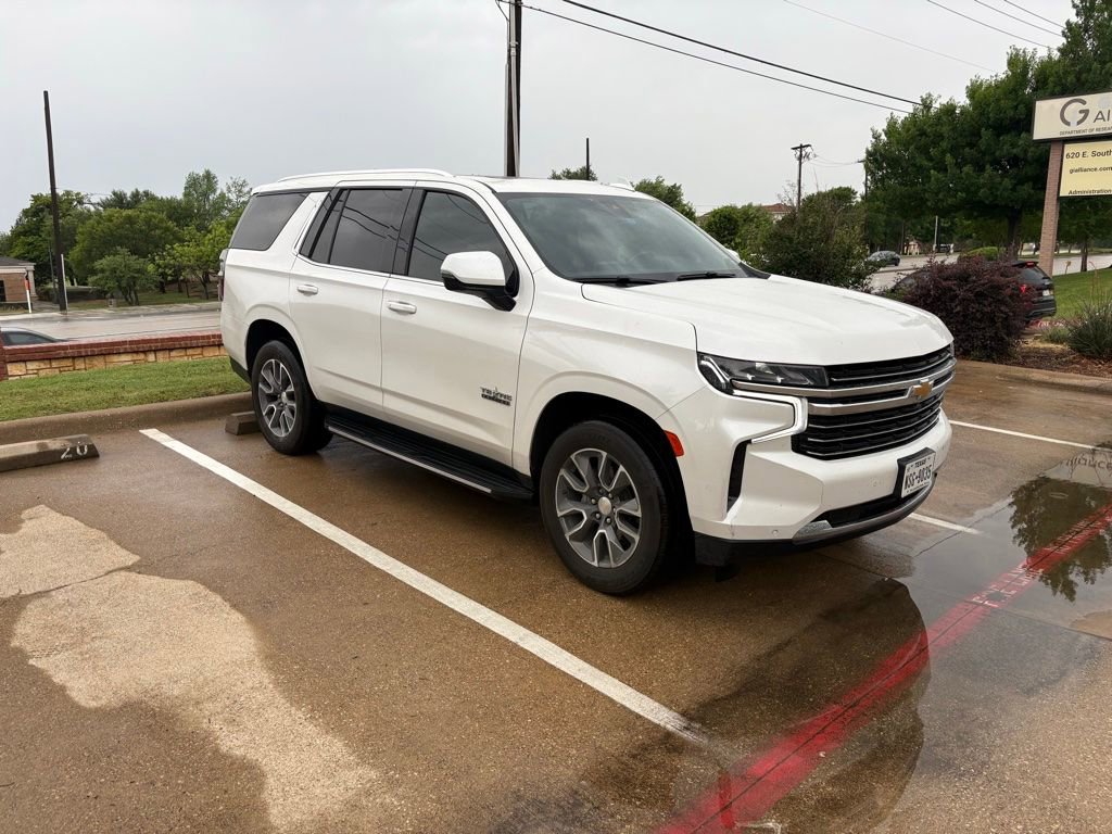 Used 2021 Chevrolet Tahoe LT w/ Luxury Package RWD image 13