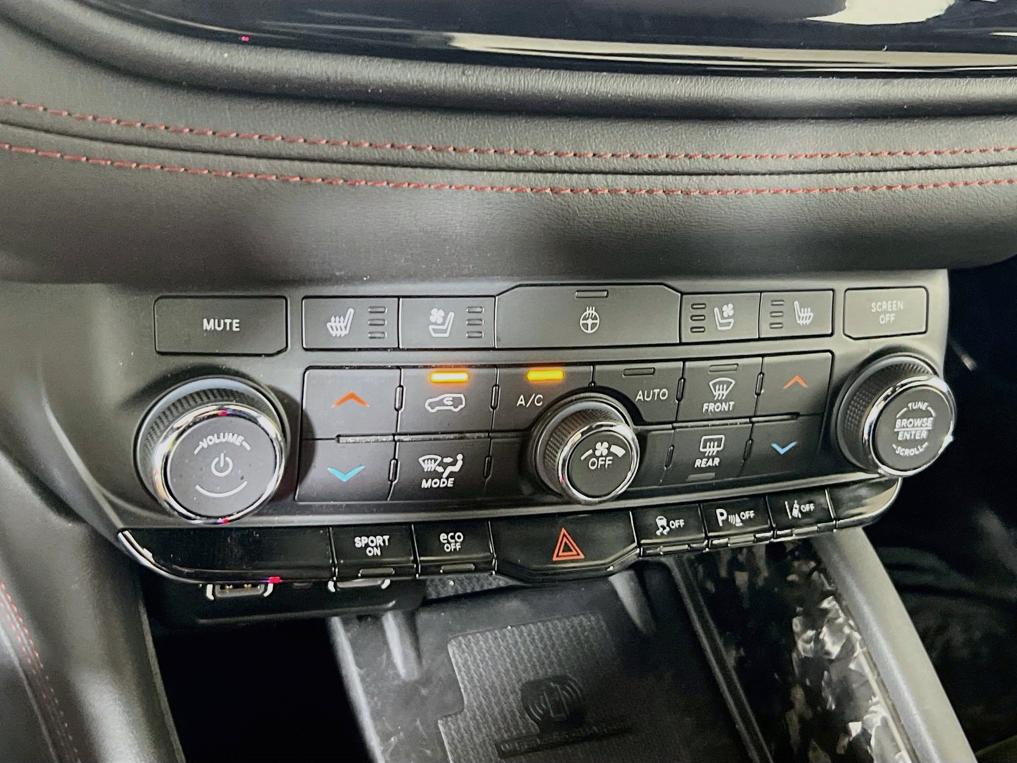 Used 2023 Dodge Durango R/T AWD/4WD image 16