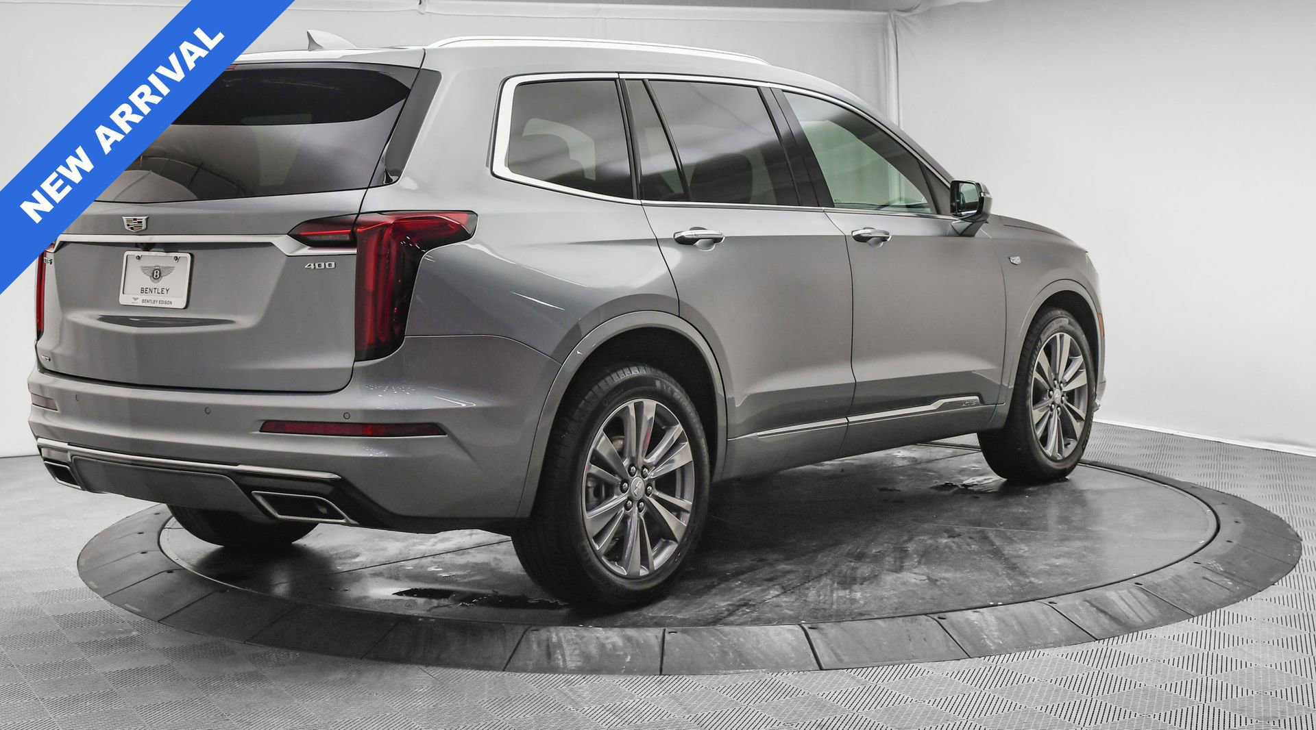 Used 2025 Cadillac XT6 Premium Luxury image 11