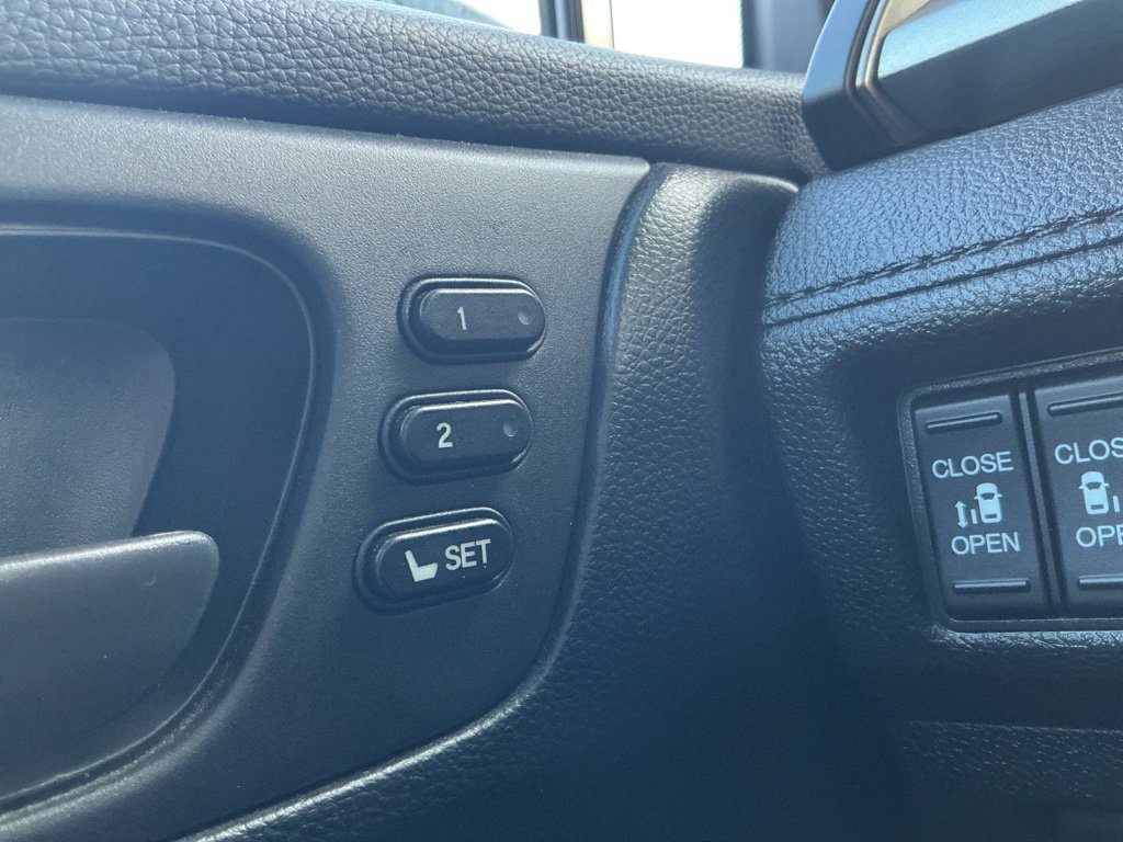 Used 2025 Honda Odyssey Sport-L image 20