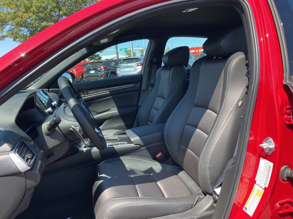 Used 2022 Honda Accord Sport image 11