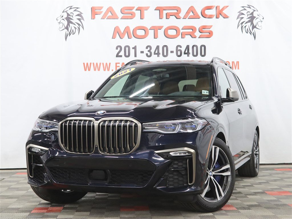 Used 2021 BMW X7 M50i image 1