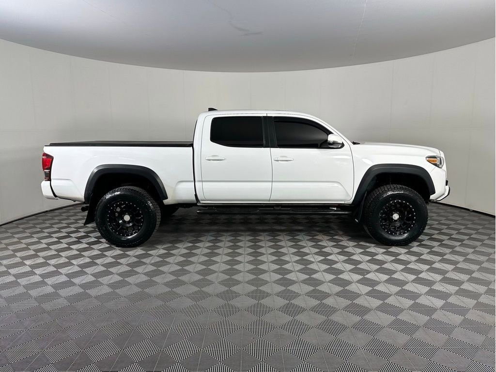 Used 2019 Toyota Tacoma TRD Off-Road image 21