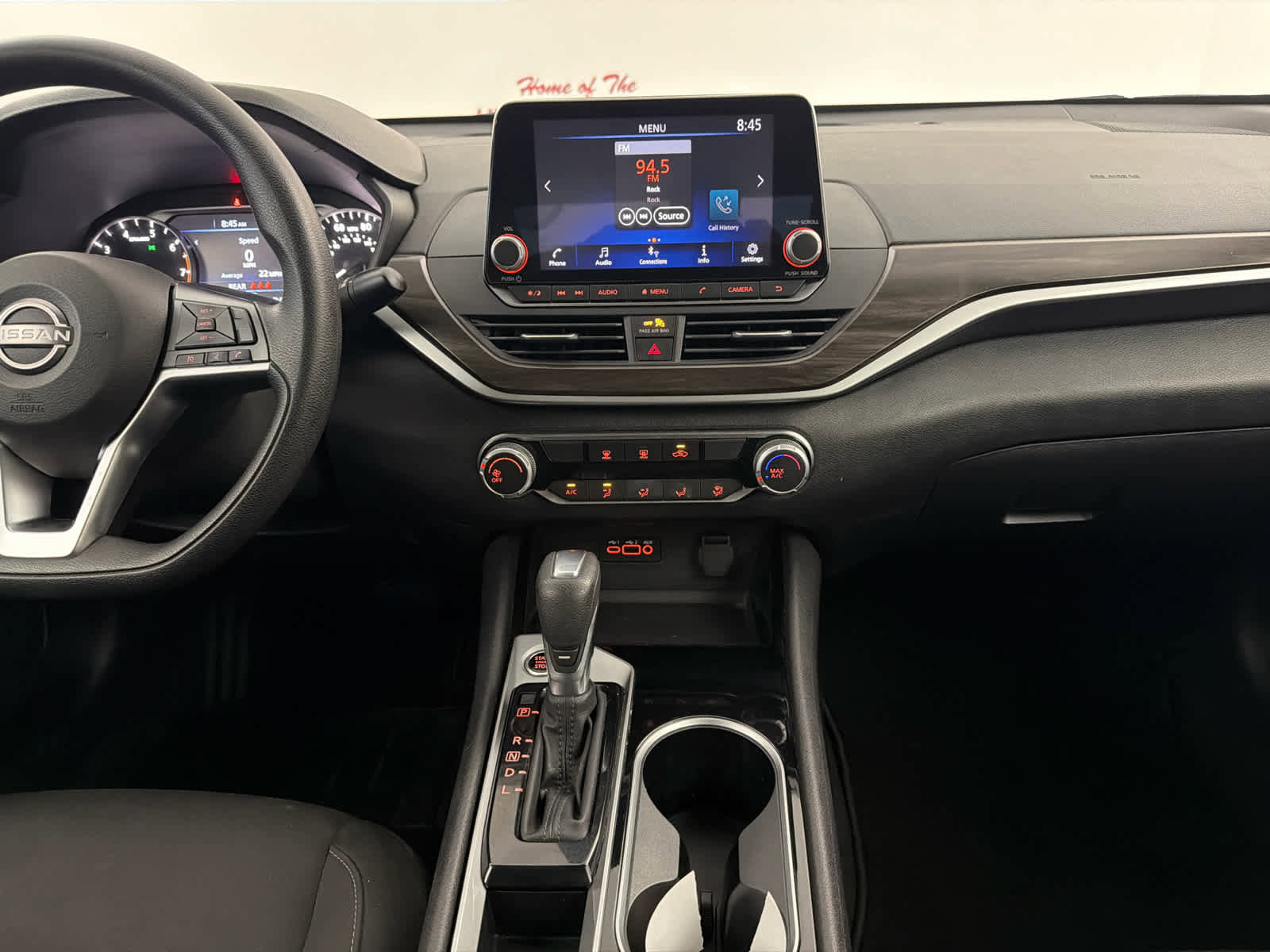 Used 2024 Nissan Altima 2.5 SV FWD image 19