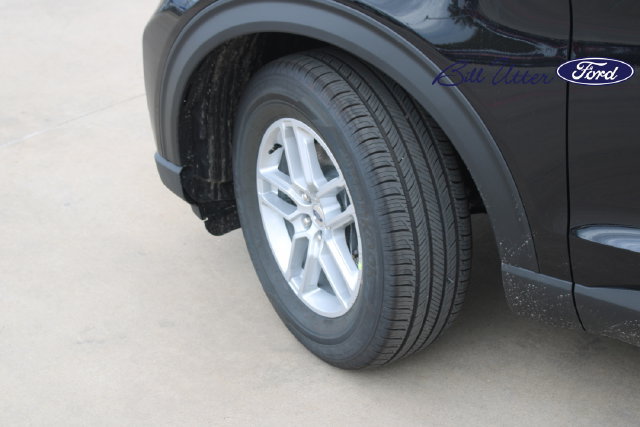 New 2027 Ford Explorer Active w/ Active Comfort Package RWD image 5