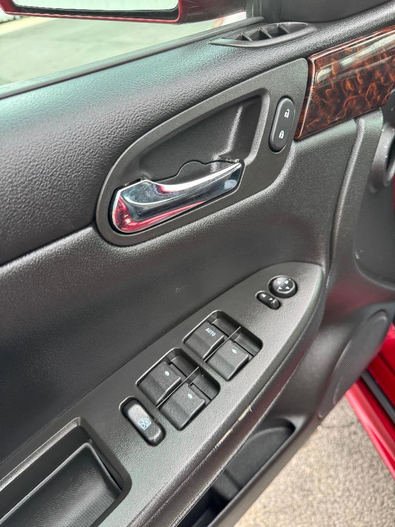 Used 2013 Chevrolet Impala LT image 13