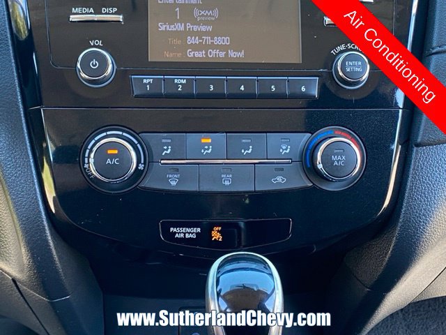 Used 2017 Nissan Rogue S AWD/4WD image 25