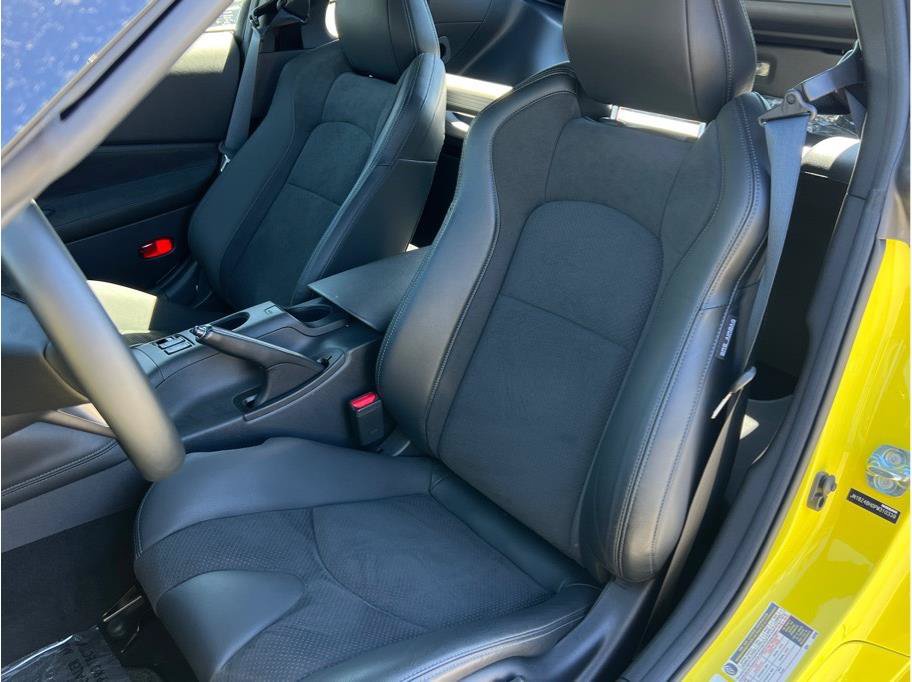 Used 2023 Nissan Z w/ Floor Mat Package (L93) RWD image 8