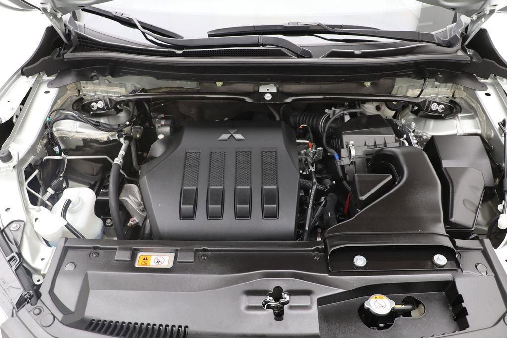 Used 2025 Mitsubishi Eclipse Cross SE image 28