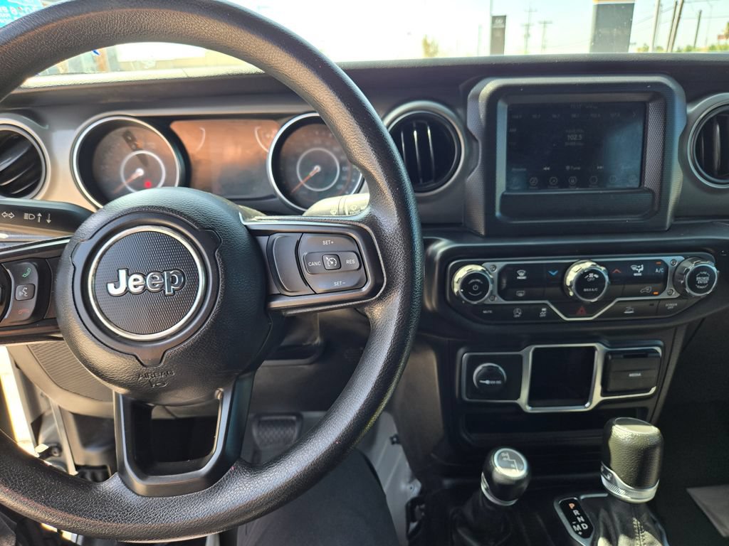 Used 2023 Jeep Gladiator Sport w/ Trailer Tow Package AWD/4WD image 10