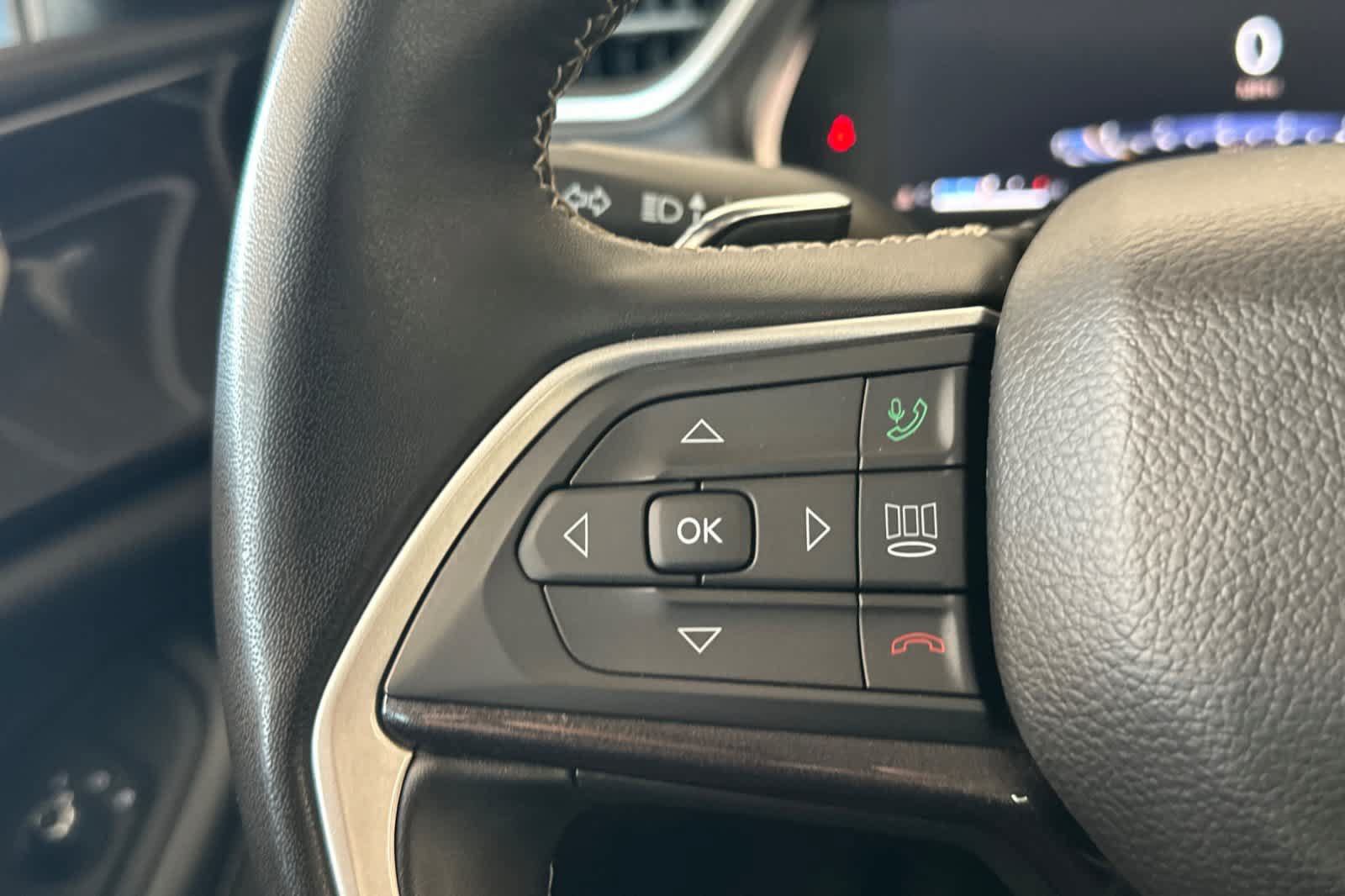 Used 2022 Jeep Grand Cherokee L Laredo w/ Luxury Tech Group I AWD/4WD image 27
