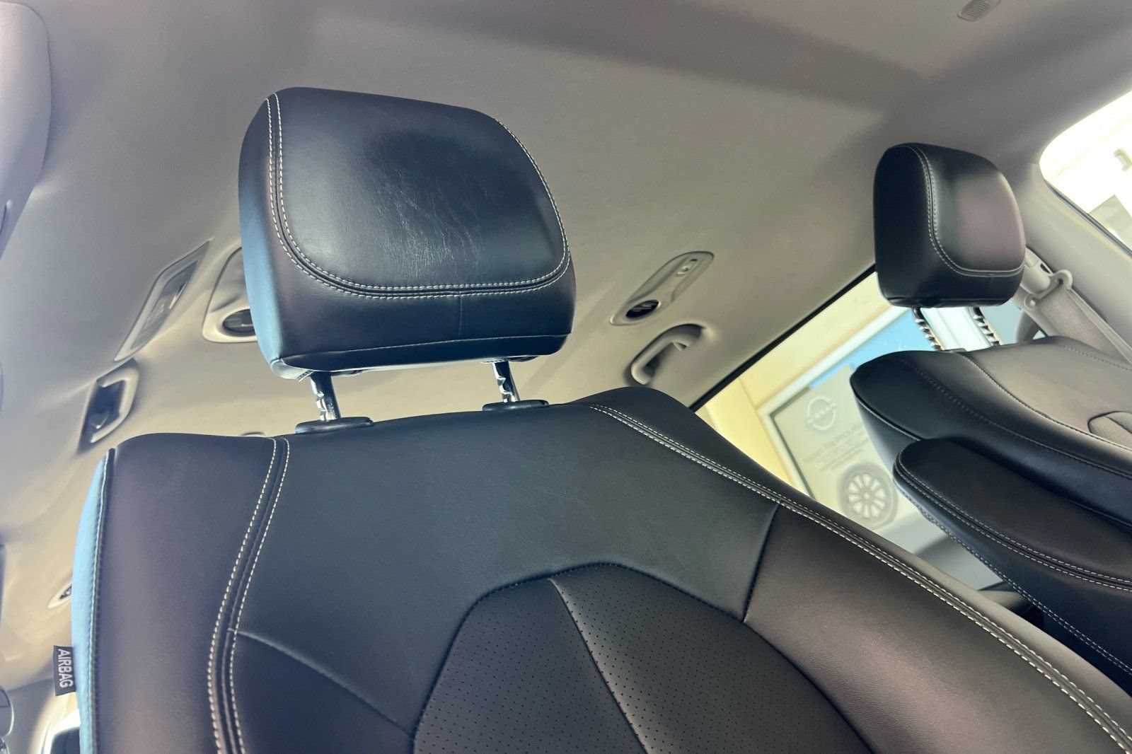 Used 2024 Chrysler Pacifica Limited FWD image 20