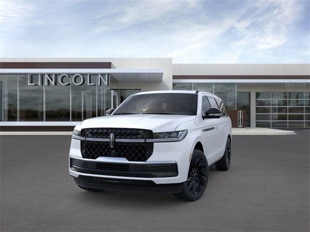 New 2025 Lincoln Navigator Reserve w/ Jet Appearance Package image 2