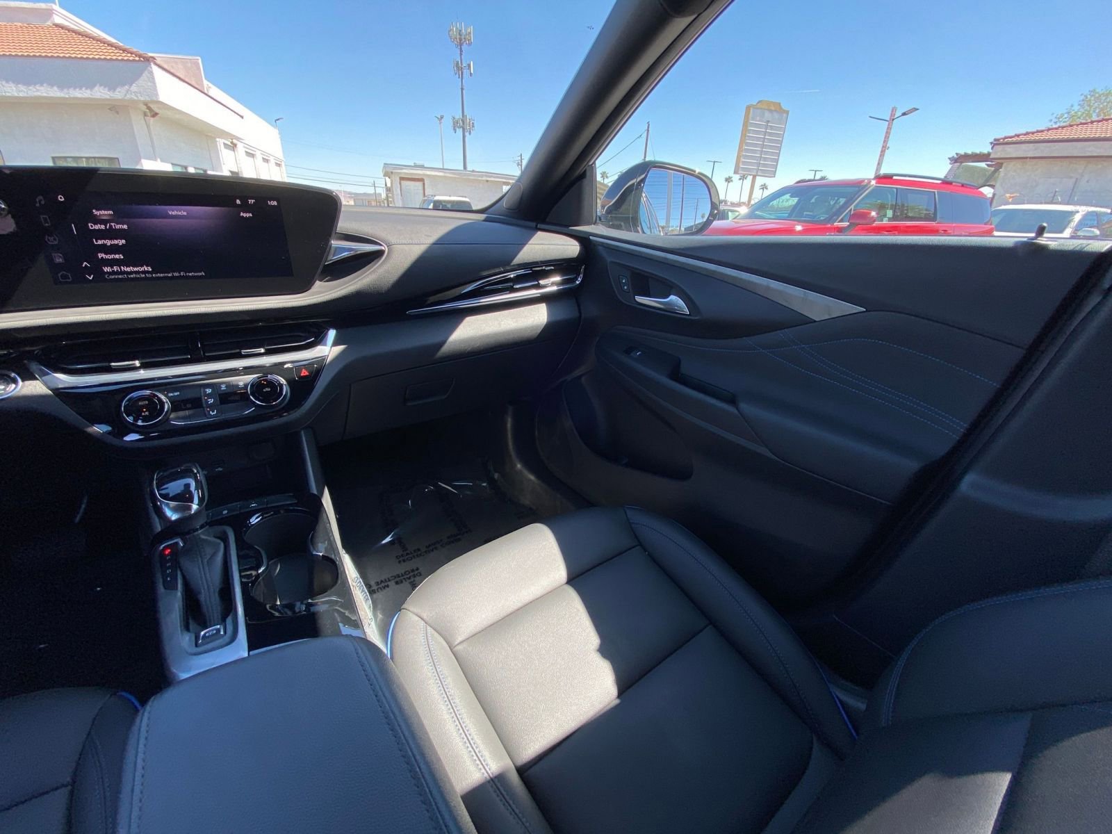 Used 2025 Buick Envista Sport Touring image 34