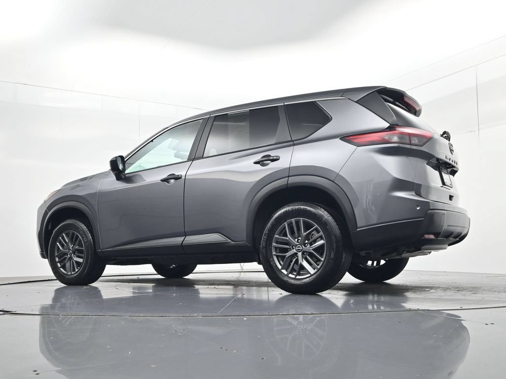 Used 2024 Nissan Rogue S FWD image 47