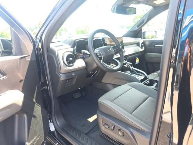 New 2026 Chevrolet Colorado ZR2 w/ Midnight Edition AWD/4WD image 17