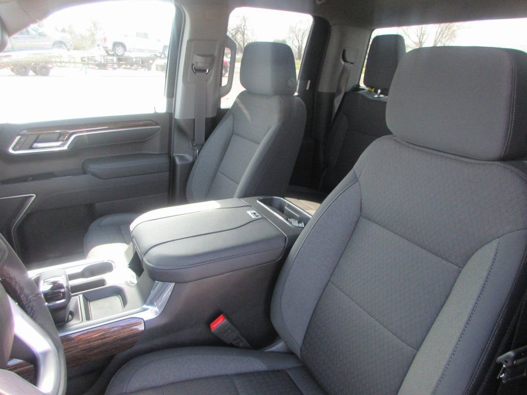 New 2026 GMC Sierra 1500 Elevation image 14