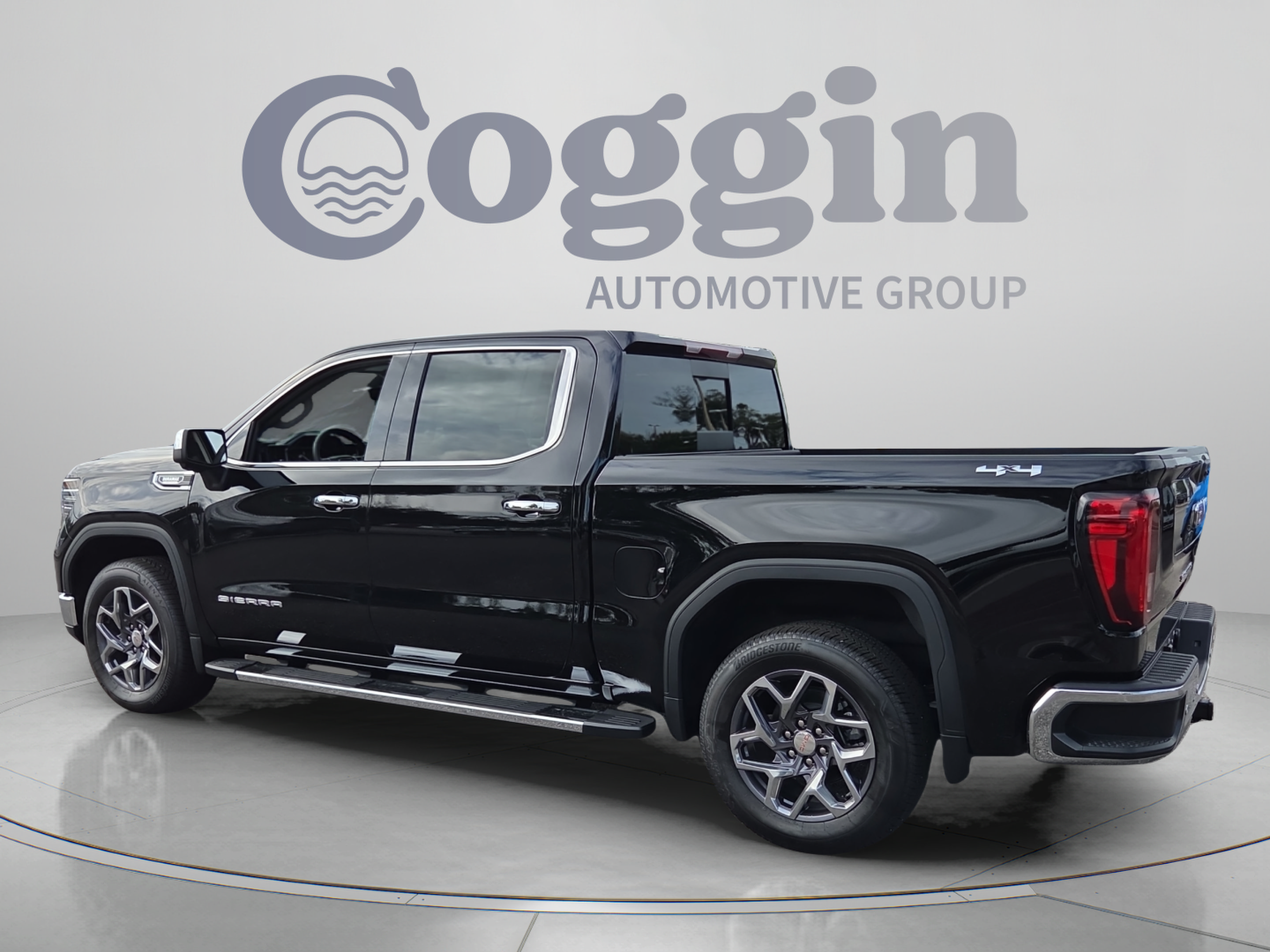 New 2026 GMC Sierra 1500 SLT w/ SLT Premium Plus Package AWD/4WD image 3