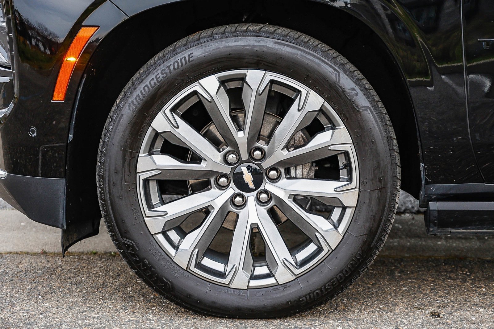 Used 2025 Chevrolet Tahoe High Country image 9