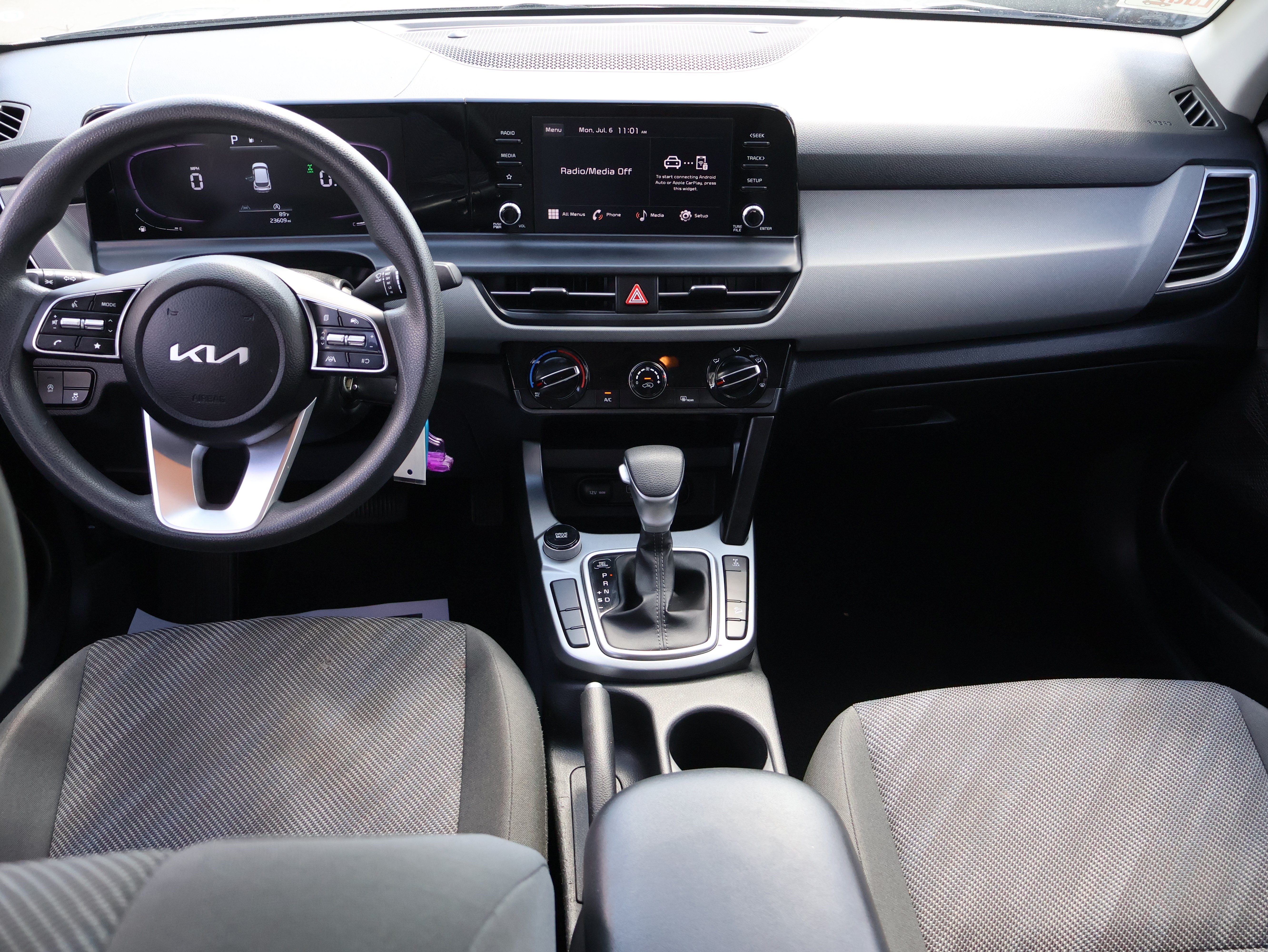 Used 2024 Kia Seltos LX AWD/4WD image 18