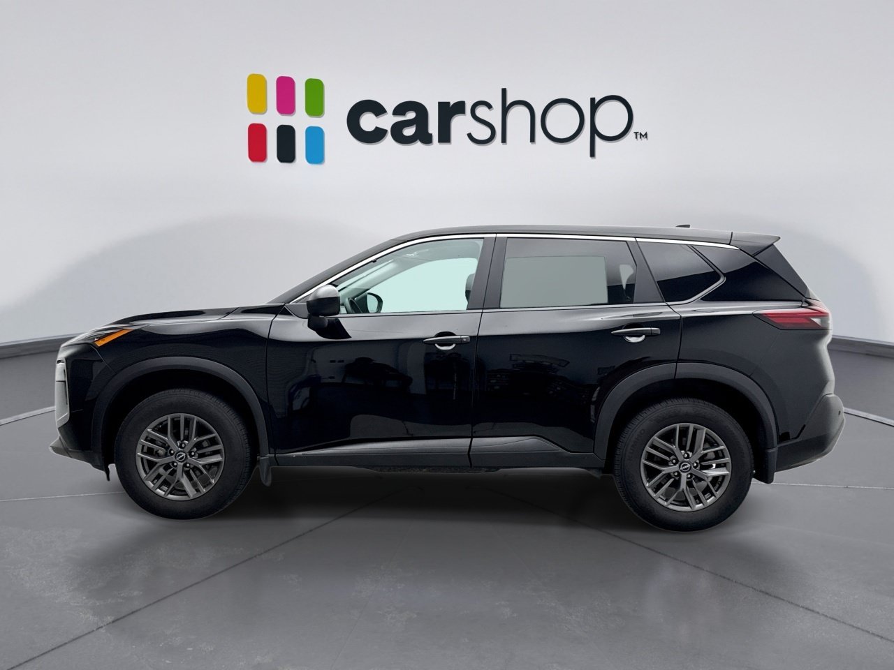 Used 2023 Nissan Rogue S AWD/4WD image 2