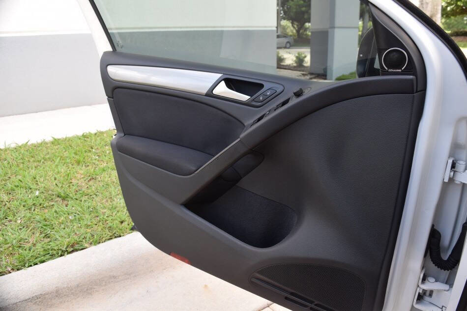 Used 2013 Volkswagen Golf TDI image 72