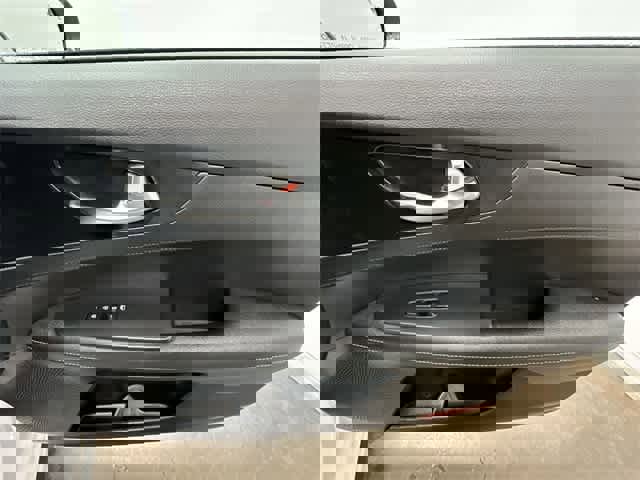 Used 2023 Kia Forte GT-Line image 24