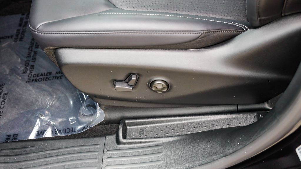 New 2027 Chrysler Pacifica Select FWD image 26