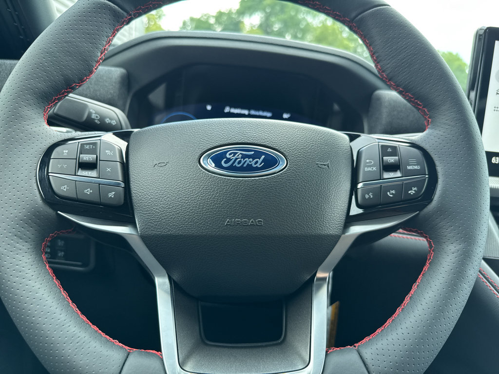 New 2026 Ford Explorer ST-Line w/ ST-Line Street Pack AWD/4WD image 20