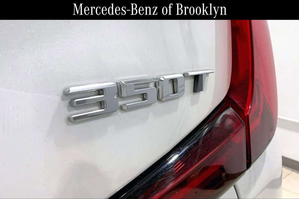 Used 2023 Cadillac XT4 Luxury w/ Cold Weather Package image 31