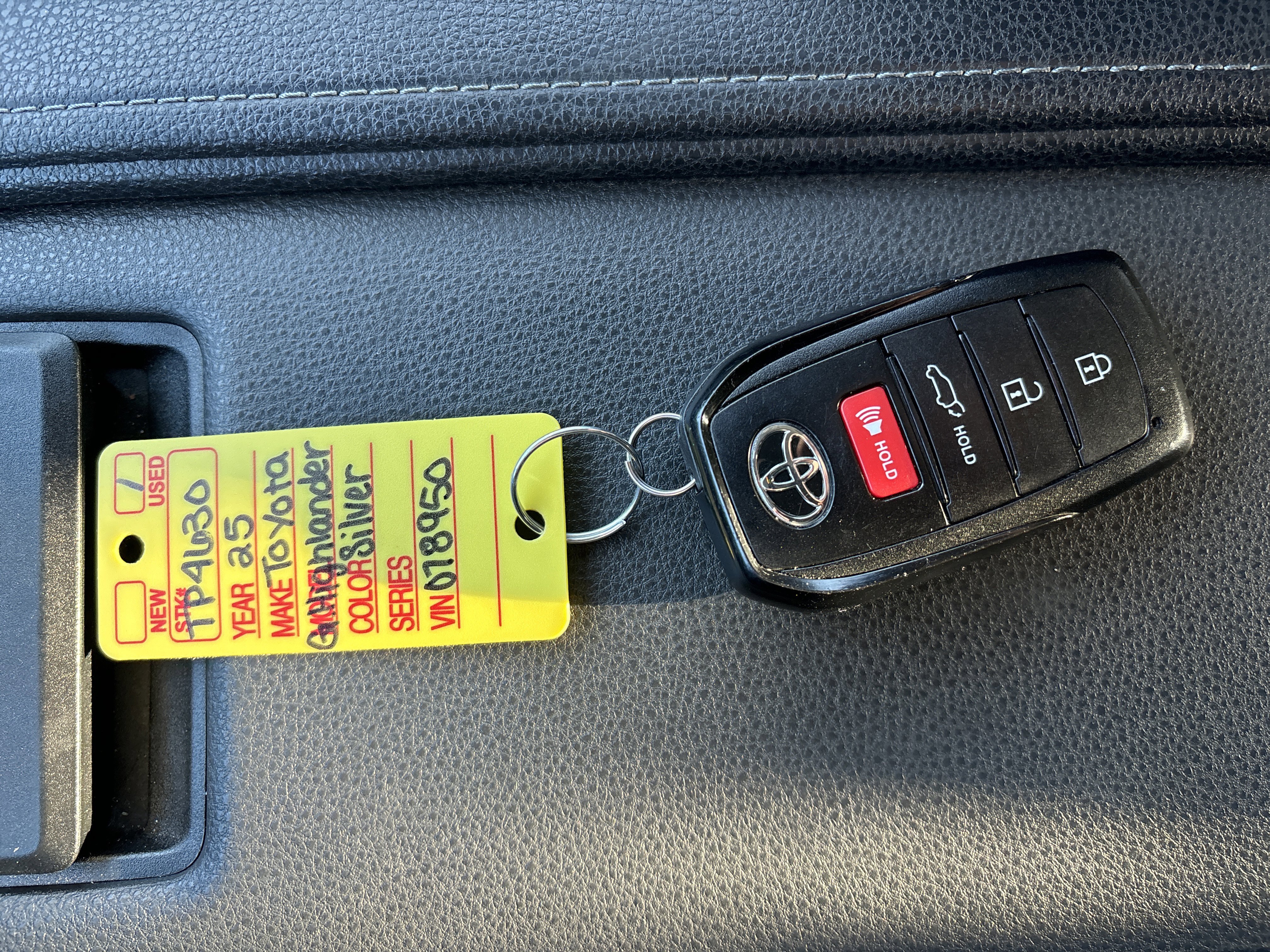 Used 2025 Toyota Grand Highlander AWD image 30