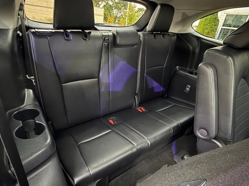 Used 2024 Toyota Highlander XLE image 13