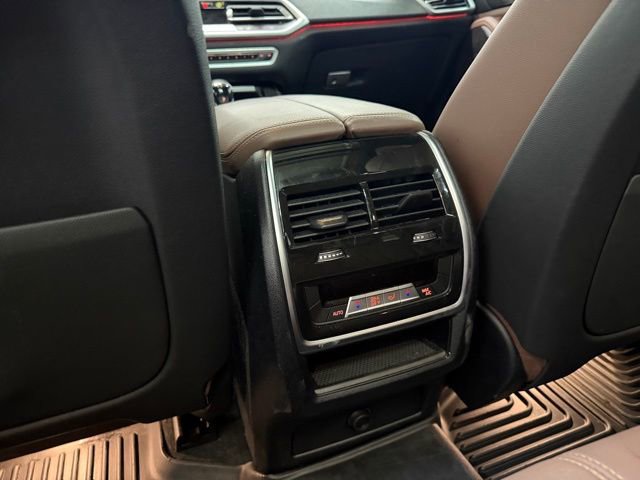 Used 2022 BMW X5 xDrive40i w/ Premium Package AWD/4WD image 25