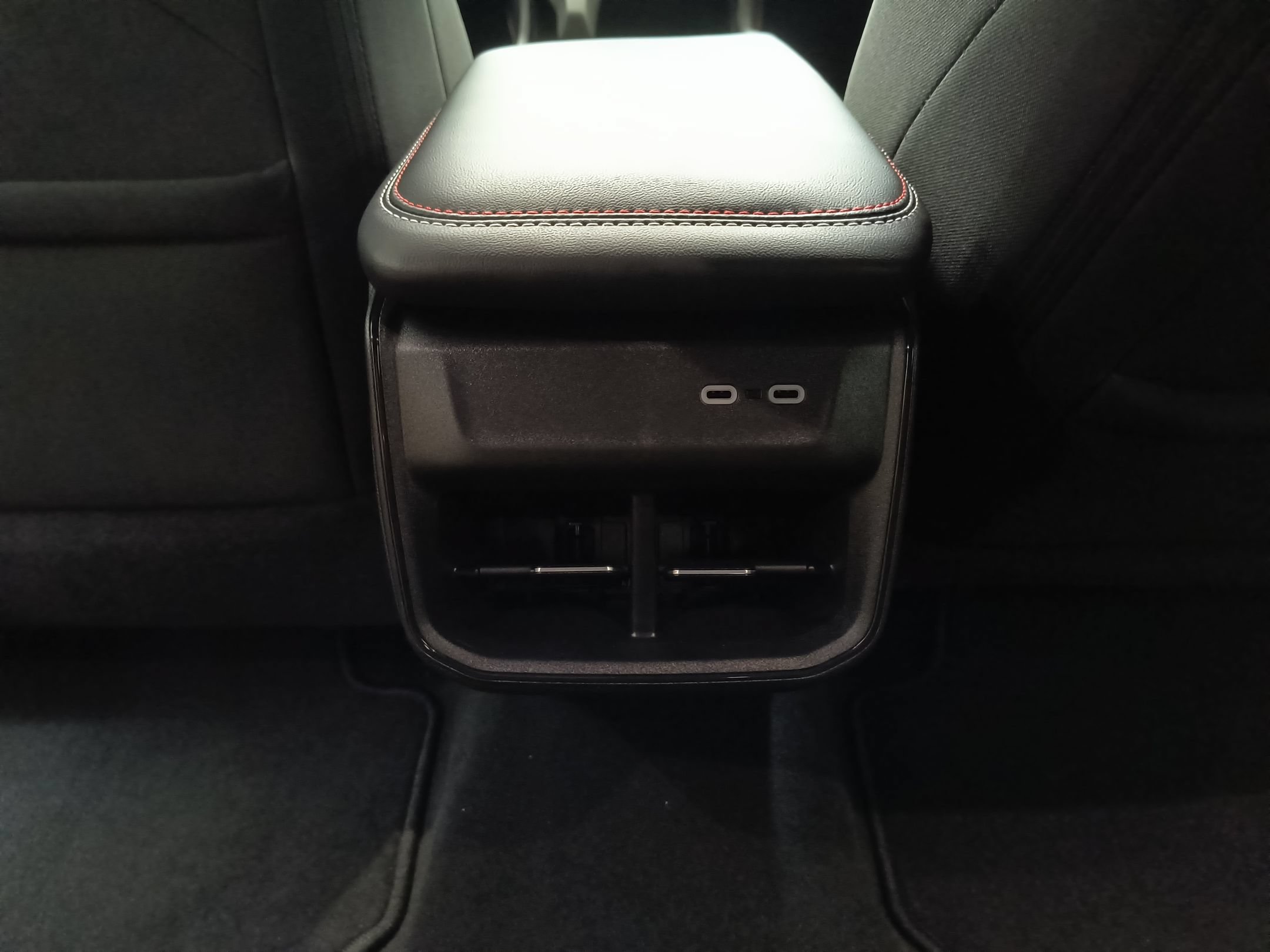 New 2027 Dodge Charger R/T w/ Blacktop Package AWD/4WD image 24