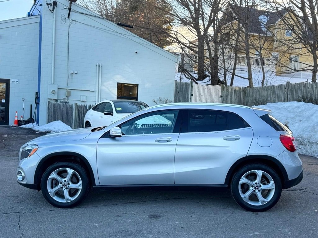 Used 2018 Mercedes-Benz GLA 250 4MATIC image 3