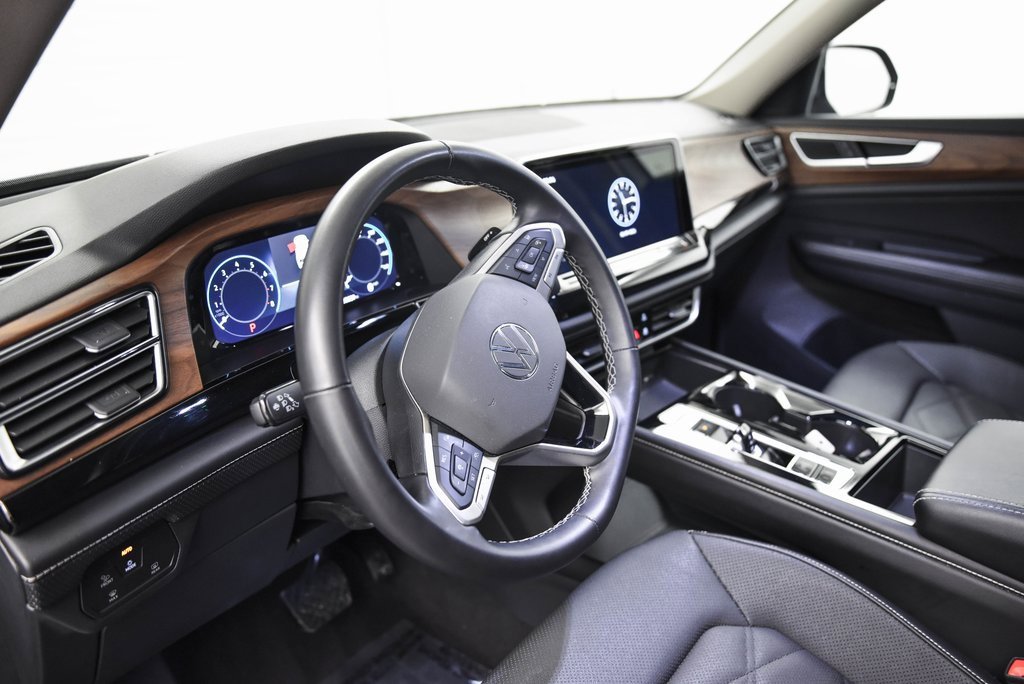 Used 2024 Volkswagen Atlas SE image 17