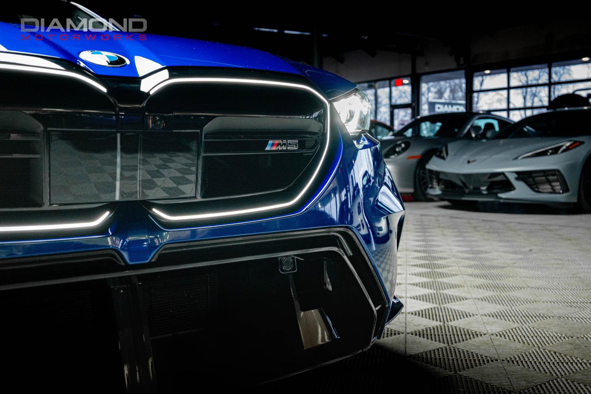 Used 2025 BMW M5 w/ Carbon Package image 81