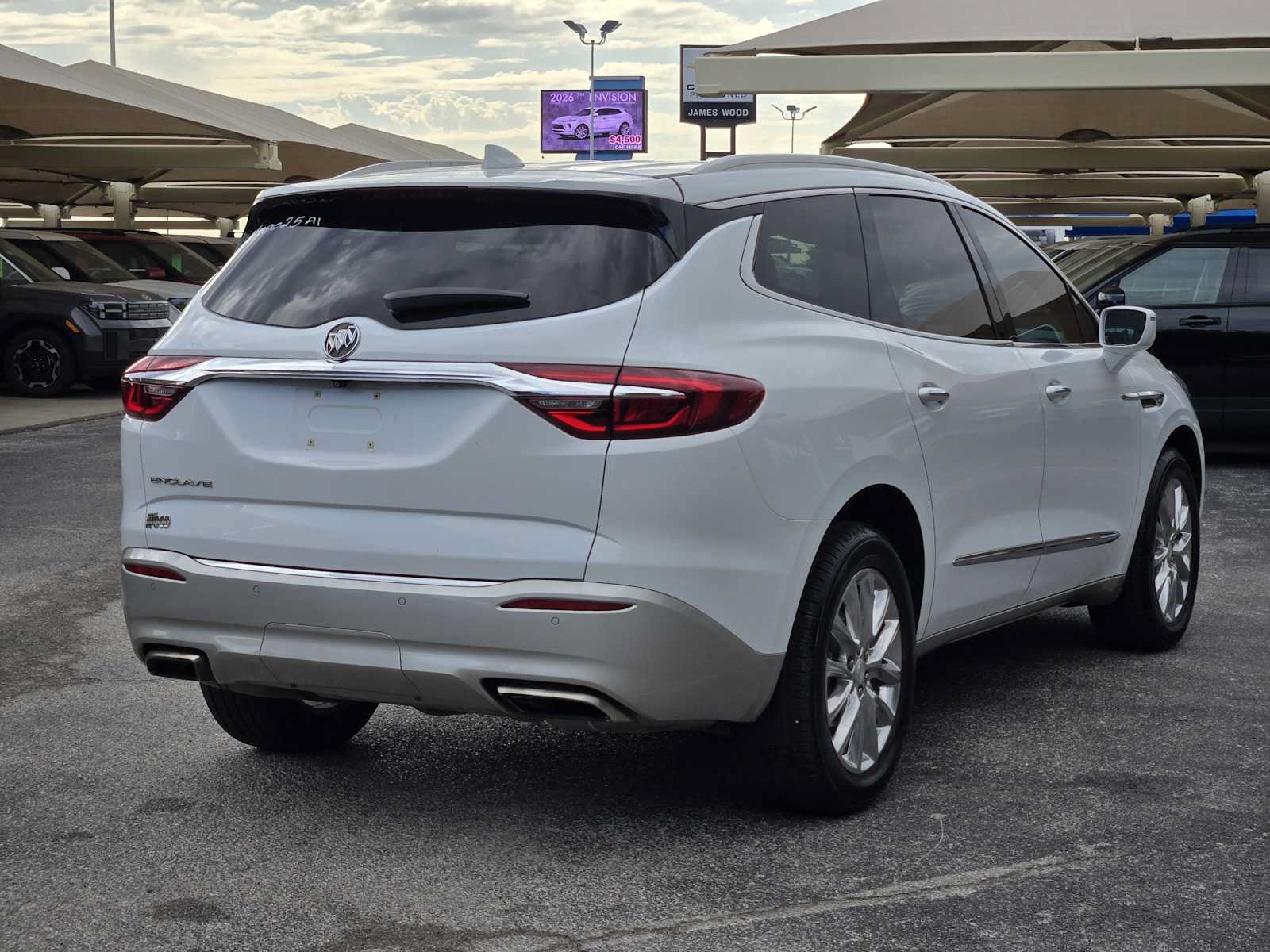 Used 2020 Buick Enclave Premium w/ Sun and Sites Package FWD image 7