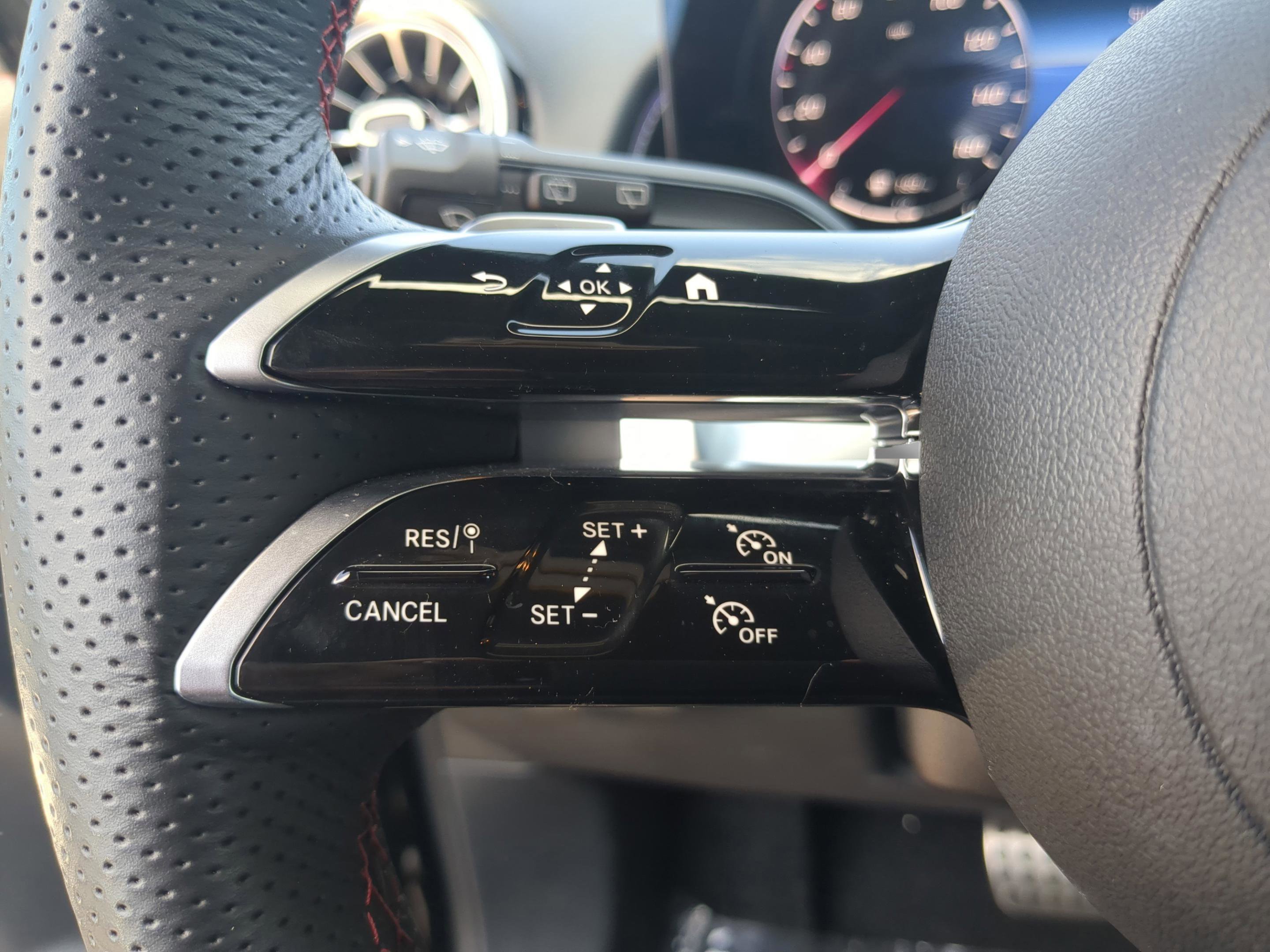 Certified 2025 Mercedes-Benz GLB 250 image 23