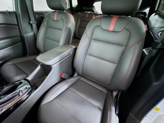 Used 2024 Chevrolet Trax RS w/ Sunroof Package image 12