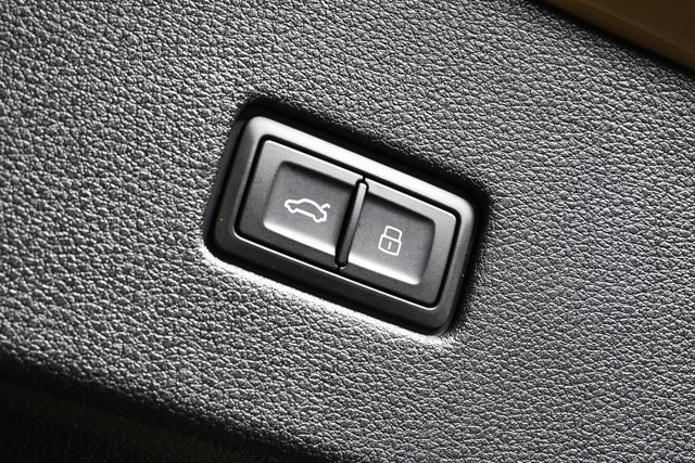 Used 2024 Audi SQ8 Prestige image 30