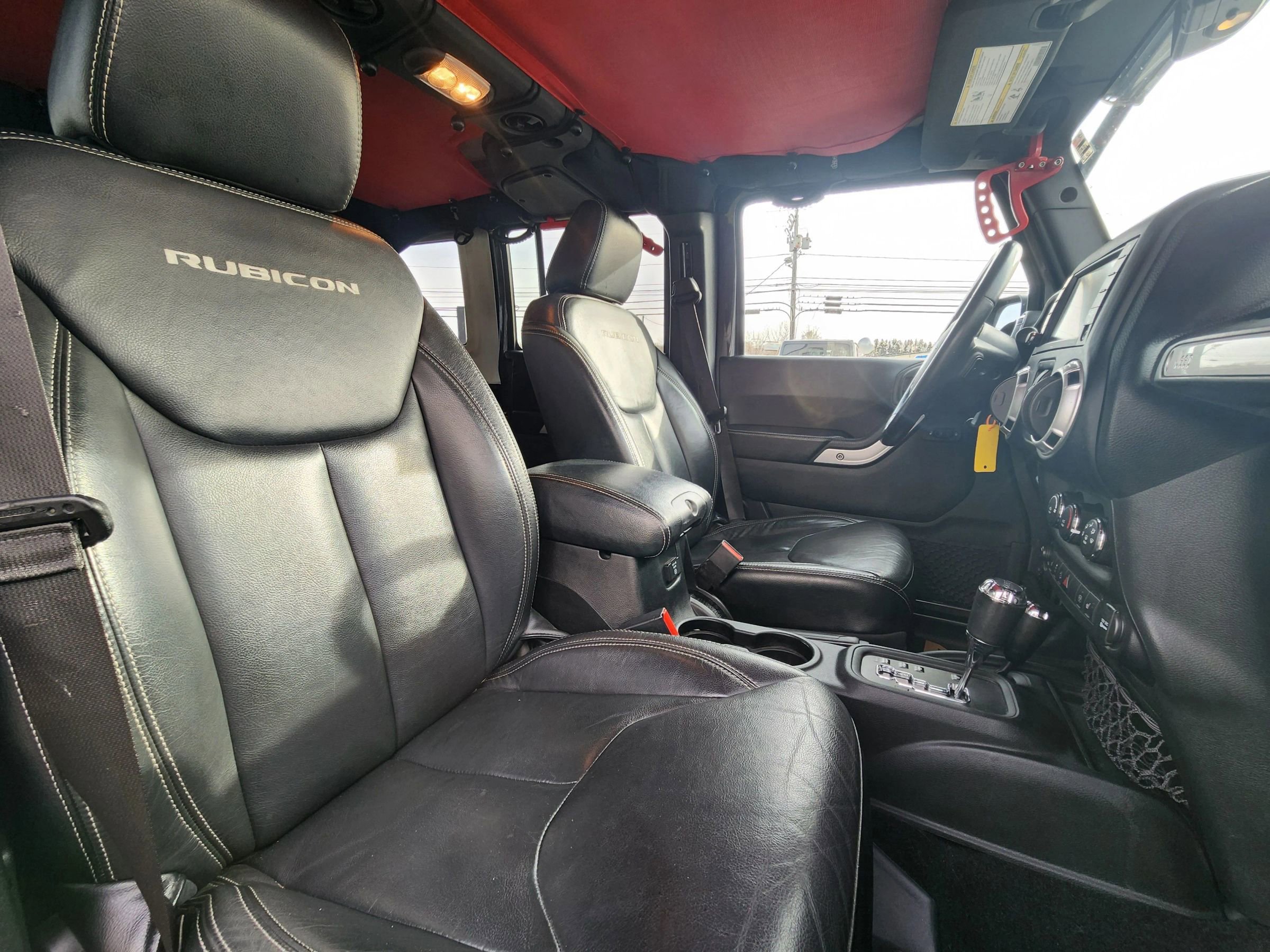 Used 2016 Jeep Wrangler Unlimited Rubicon image 46