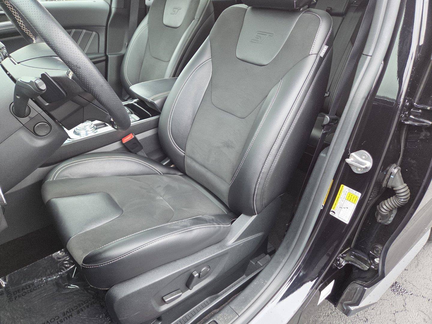 Used 2020 Ford Edge ST w/ Equipment Group 401A AWD/4WD image 21