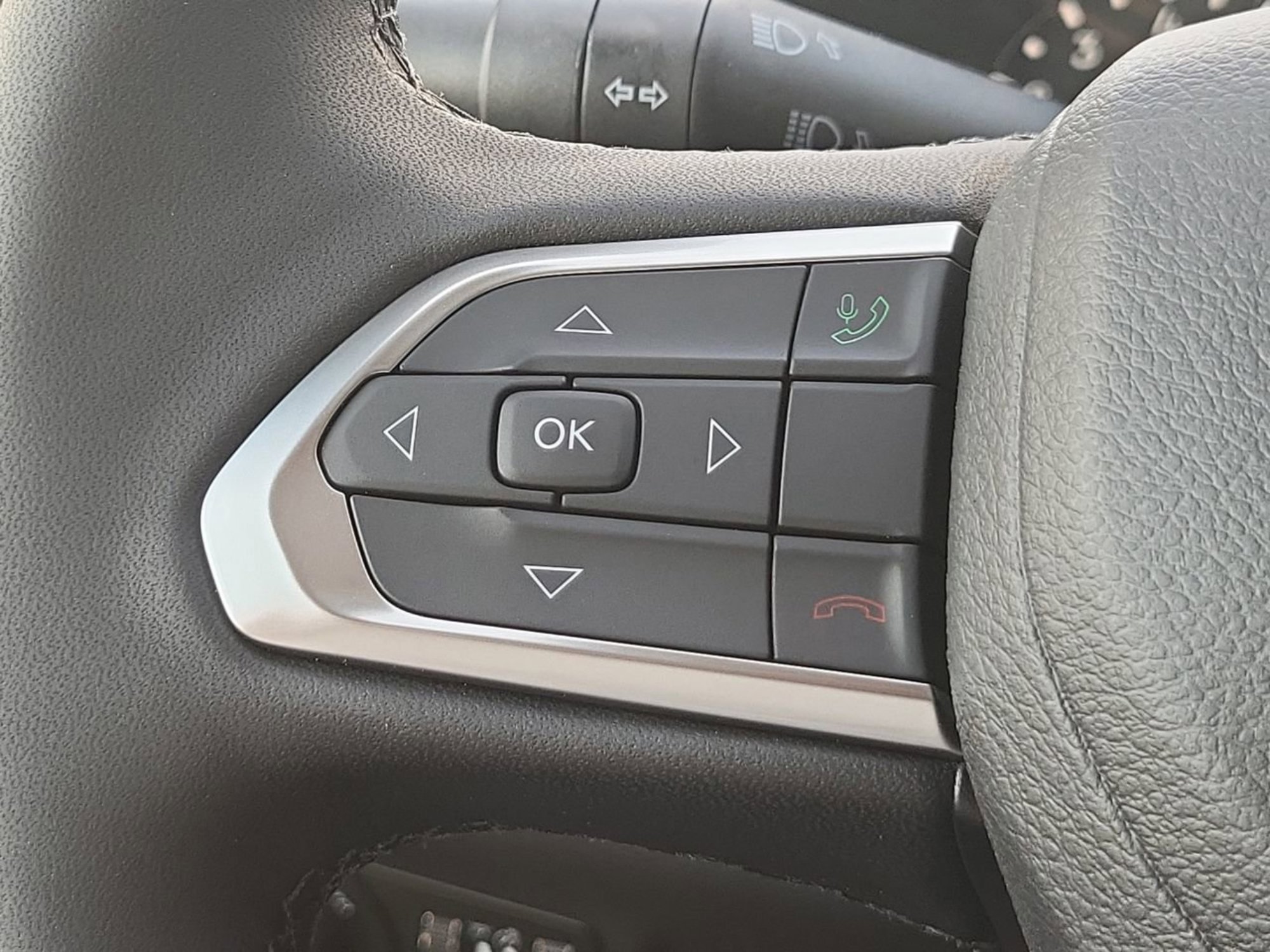 New 2026 Jeep Compass Latitude image 24