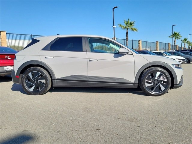 New 2026 Hyundai Ioniq 5 SEL image 25