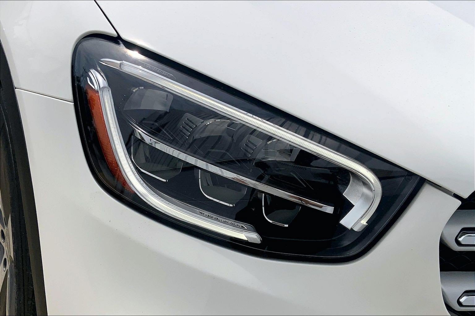Used 2022 Mercedes-Benz GLC 300 4MATIC w/ Premium Package Lite image 33