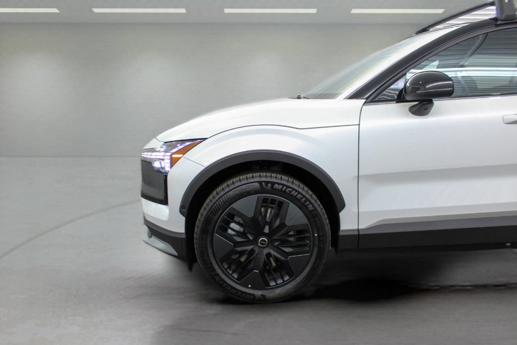 New 2026 Volvo EX30 Cross Country Ultra w/ Protection Package Premier AWD/4WD image 34