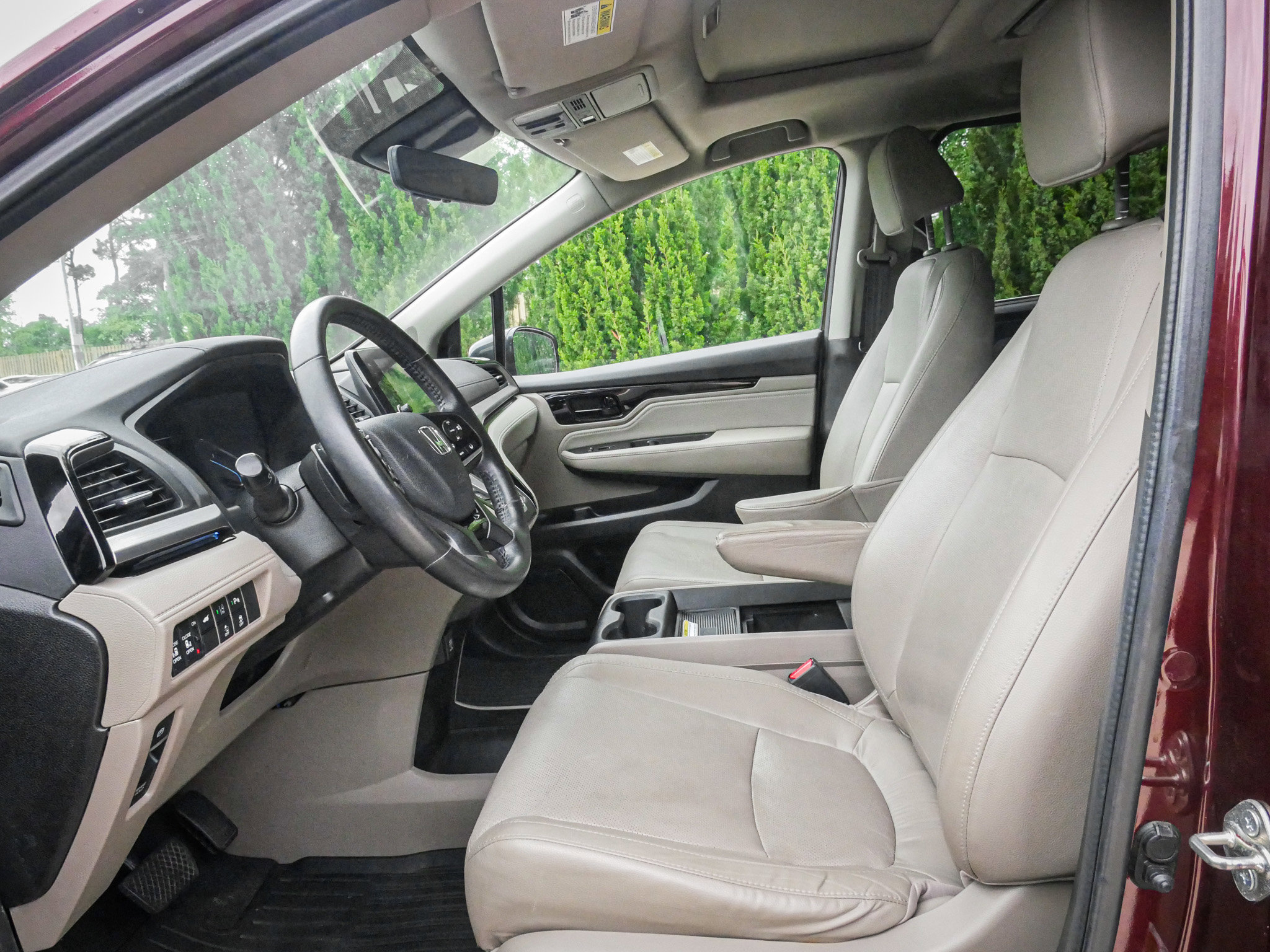 Used 2018 Honda Odyssey Elite image 7