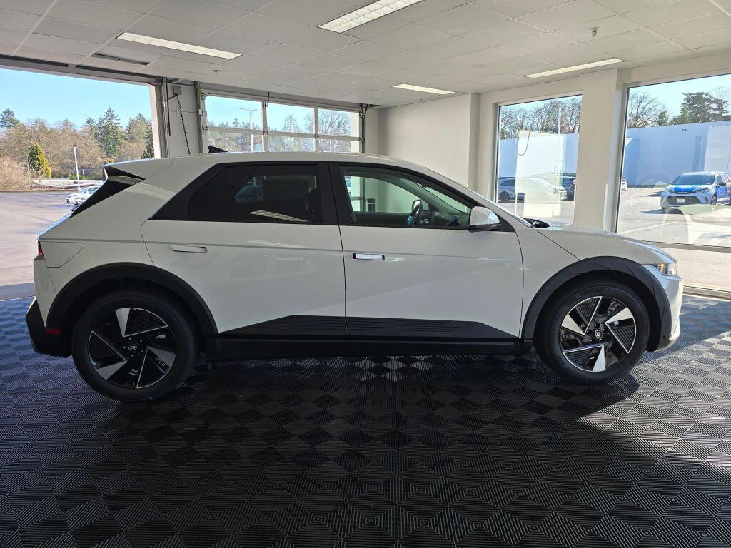 New 2026 Hyundai Ioniq 5 SEL image 3